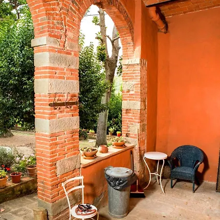 I Lecci - The Gate Of Chianti